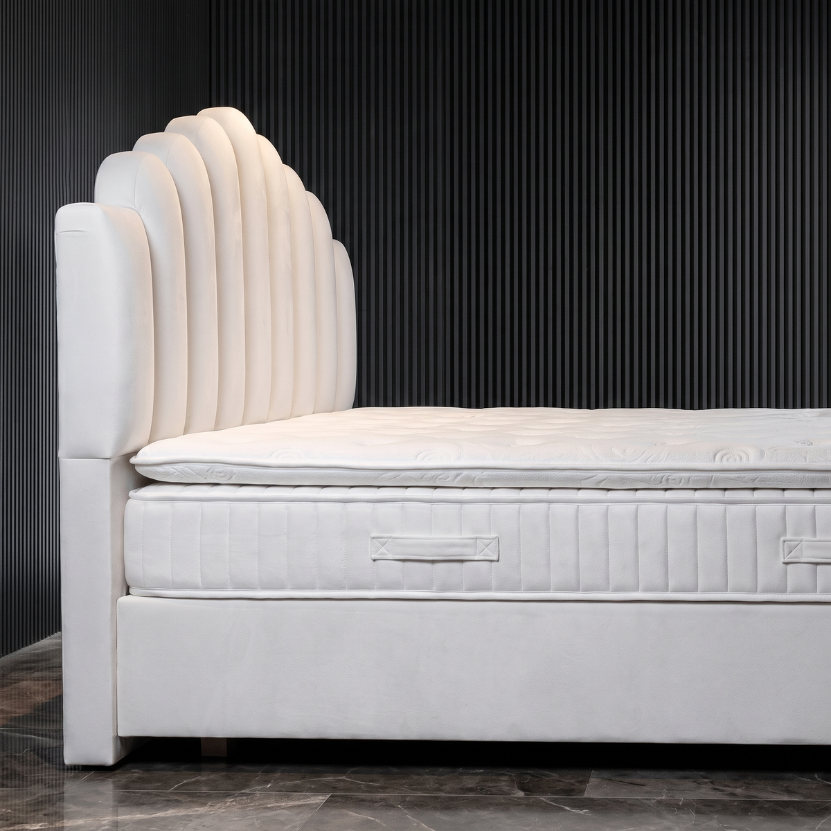Piano seng Ren 90 graders sideprofil